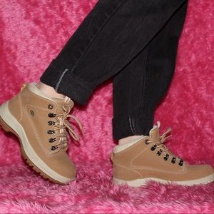 Vintage skecher boots